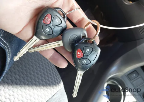 2011 Toyota Rav4 Sport z USA, uszkodzony, nr VIN 2T3WF4DV7BW105221